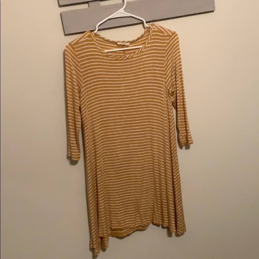 Quarter sleeve long shirt or wear as short dress